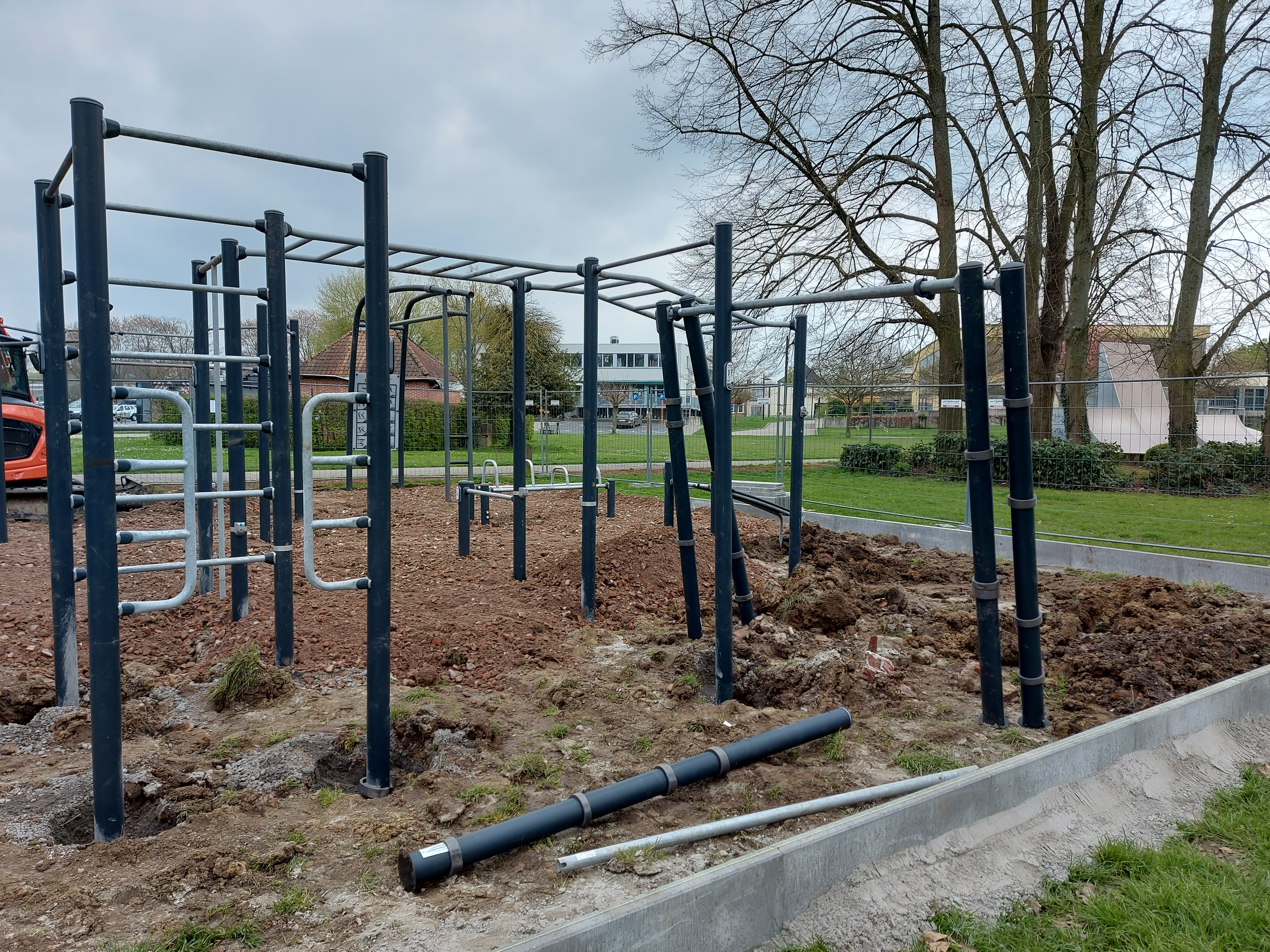 het barpark in het park van Ninove met diverse klim en rektoestellen